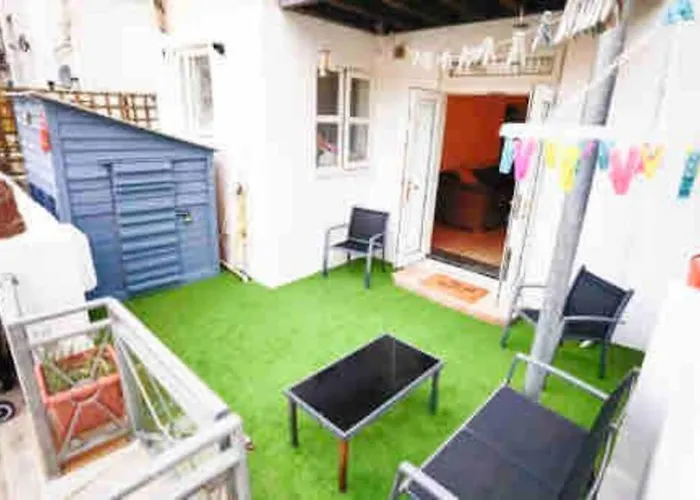 Lovely Two Bedroom Apartment, With Private Garden!